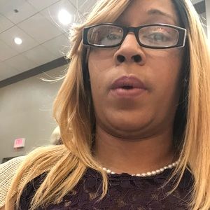 Meet your Posher, Chanel